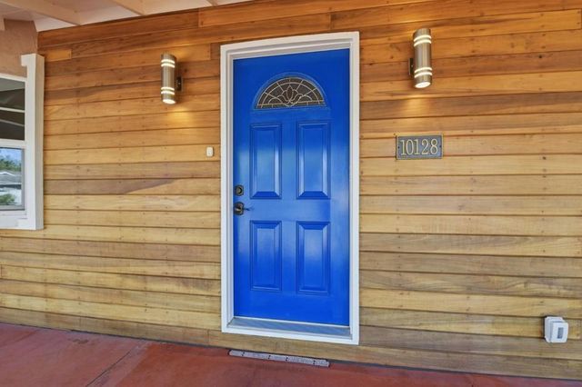 10128 E Estates Drive, Cupertino, CA 95014