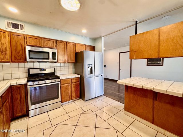 330 Richards Way, Sparks, NV 89431