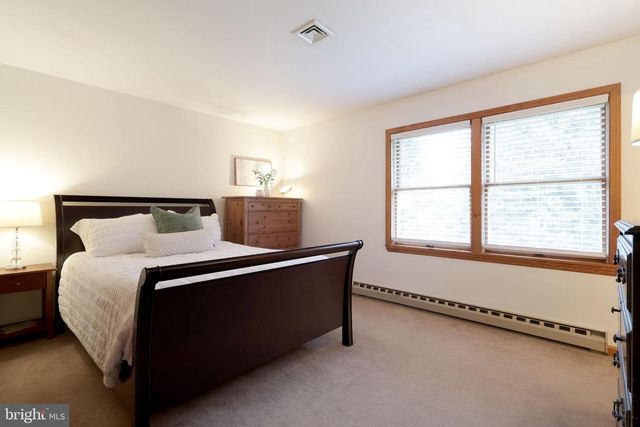 311 GOLDFINCH DR, State College, PA 16801