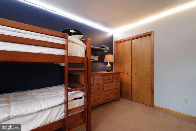 311 GOLDFINCH DR, State College, PA 16801