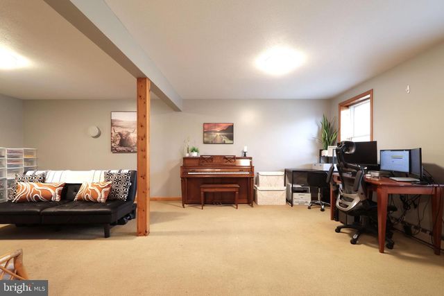 311 GOLDFINCH DR, State College, PA 16801