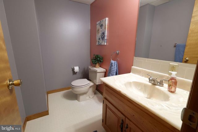 311 GOLDFINCH DR, State College, PA 16801