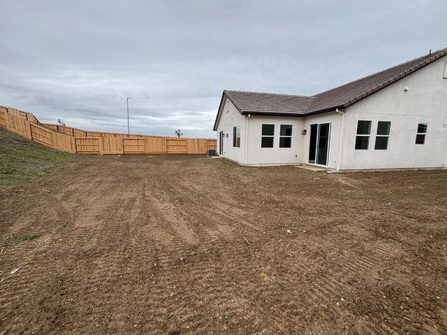 837 Emma Court, Hollister, CA 95023