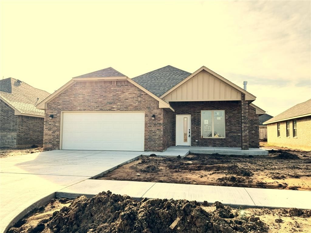 9332 NW 143rd Street, Yukon, OK 73099