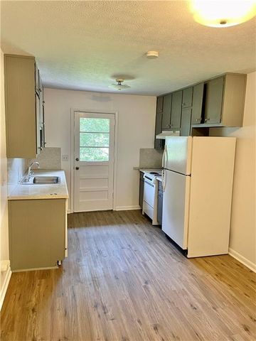 2906 Skyland Drive NE, Brookhaven, GA 30341