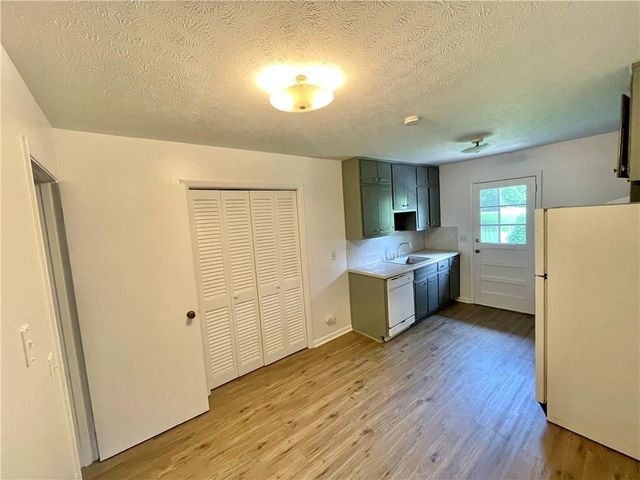2906 Skyland Drive NE, Brookhaven, GA 30341