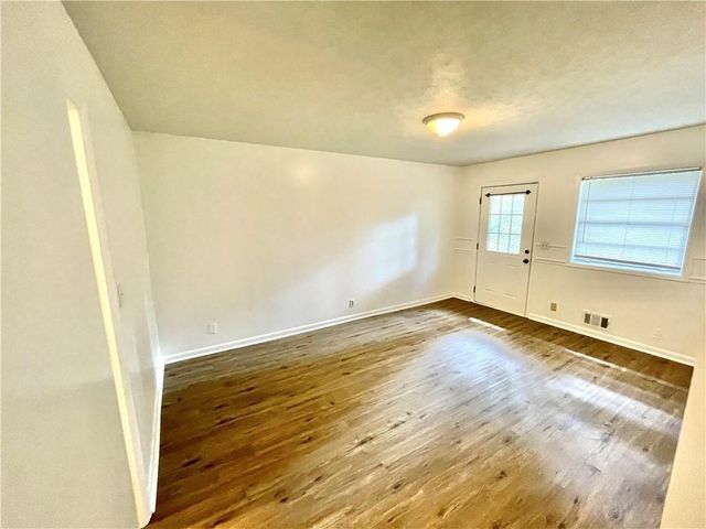 2906 Skyland Drive NE, Brookhaven, GA 30341