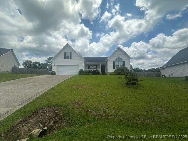 450 Copper Creek Drive, Raeford, NC 28376