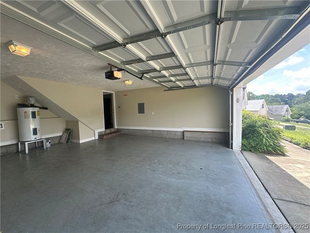 450 Copper Creek Drive, Raeford, NC 28376