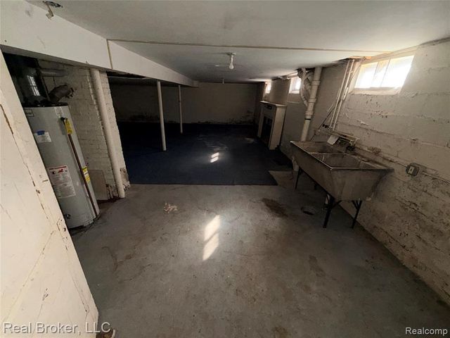 1953 Jiroch Street, Muskegon, MI 49442