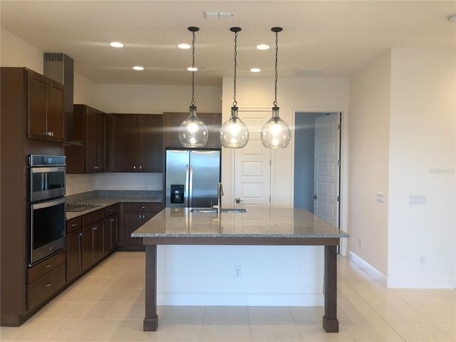 10090 SUNNIFA ALLEY, Orlando, FL 32832