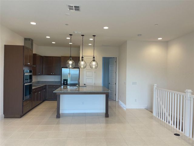 10090 SUNNIFA ALLEY, Orlando, FL 32832