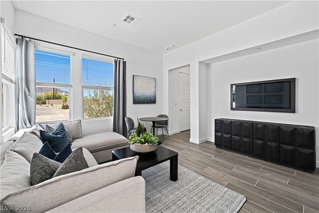 234 Bellevue Grove Avenue, Henderson, NV 89015