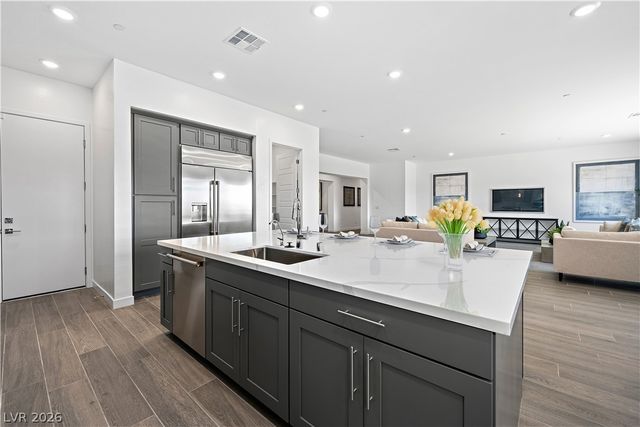 234 Bellevue Grove Avenue, Henderson, NV 89015