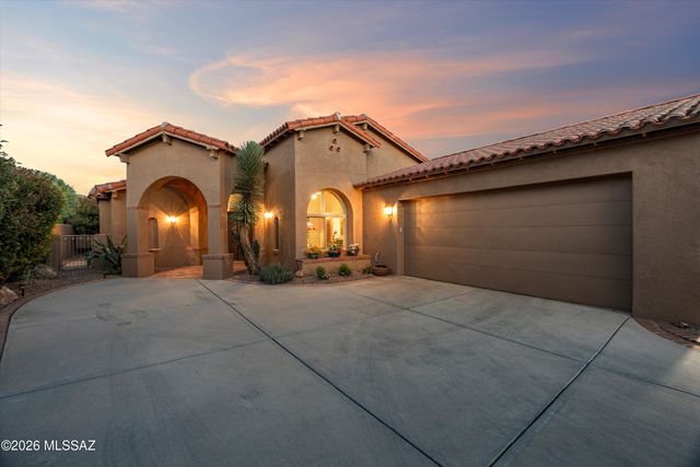 6384 N Desert Wind Circle, Tucson, AZ 85750