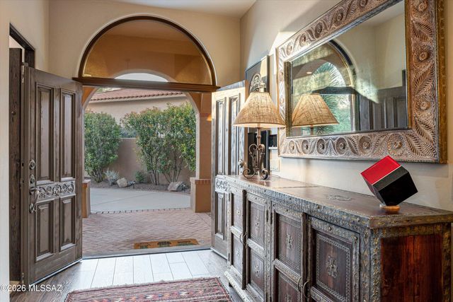 6384 N Desert Wind Circle, Tucson, AZ 85750