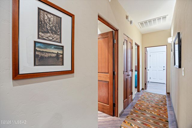 6384 N Desert Wind Circle, Tucson, AZ 85750