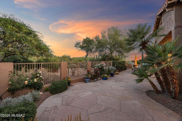 6384 N Desert Wind Circle, Tucson, AZ 85750