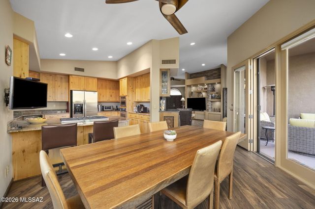 6384 N Desert Wind Circle, Tucson, AZ 85750