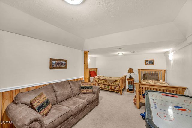 2255 Red Bank Road, Sevierville, TN 37876