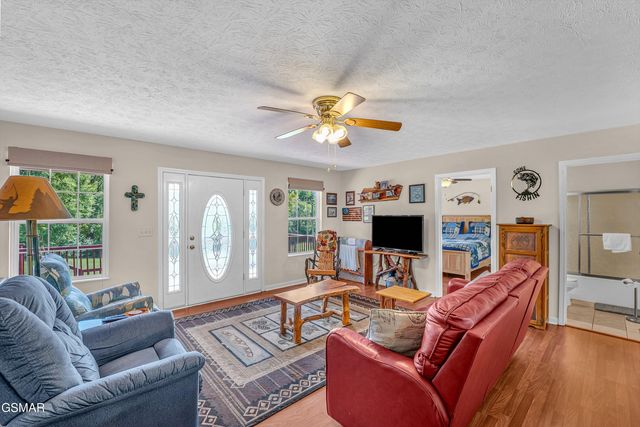 2255 Red Bank Road, Sevierville, TN 37876