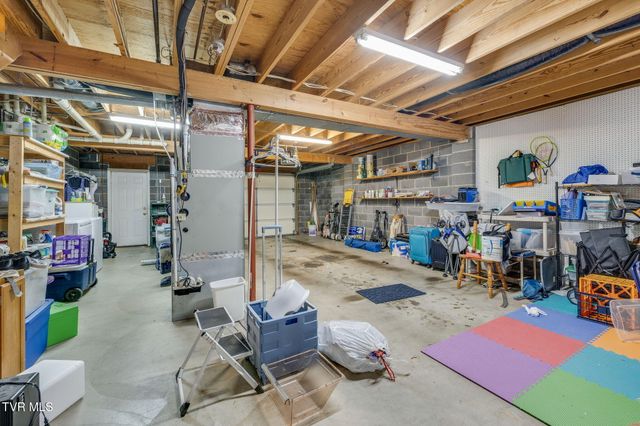 802 Cambridgeshire Court 802, Johnson City, TN 37615