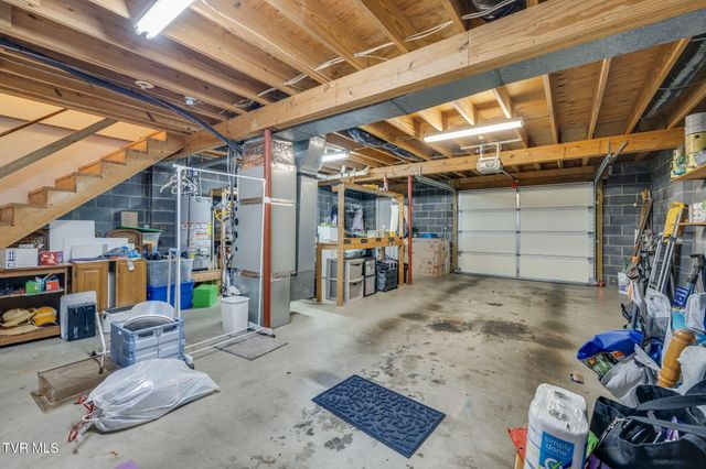 802 Cambridgeshire Court 802, Johnson City, TN 37615