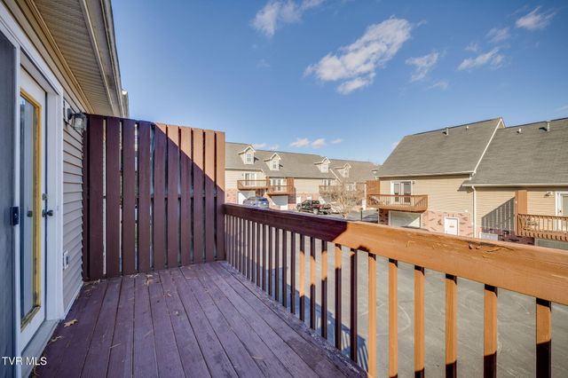 802 Cambridgeshire Court 802, Johnson City, TN 37615