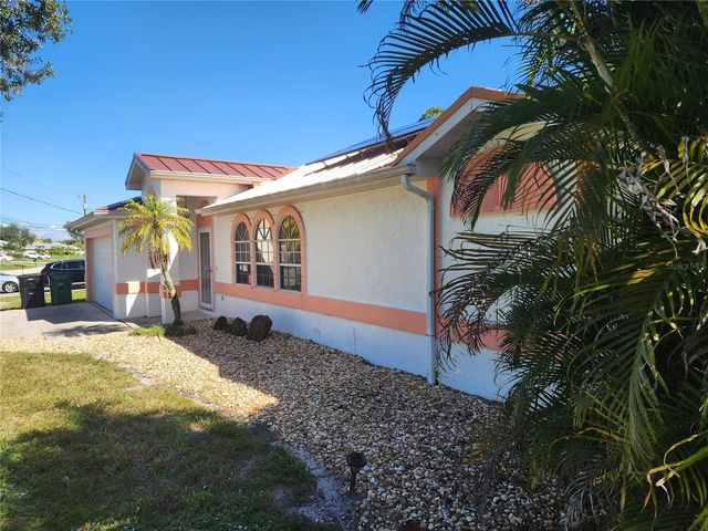 4089 SW KAMSLER STREET, Port St Lucie, FL 34953