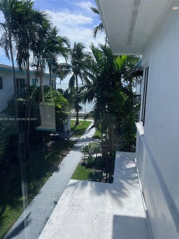 1990 Bay Dr 17, Miami Beach, FL 33141