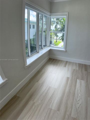 1990 Bay Dr 17, Miami Beach, FL 33141