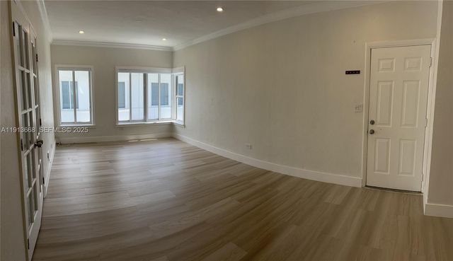 1990 Bay Dr 17, Miami Beach, FL 33141