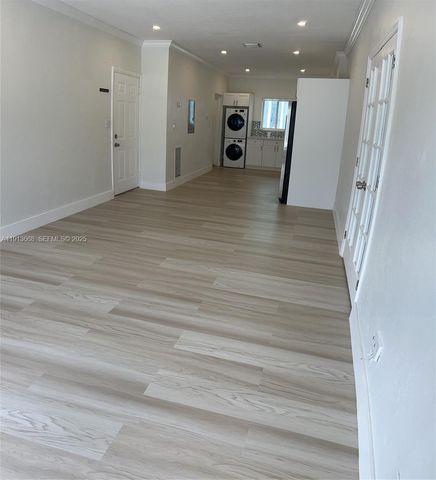 1990 Bay Dr 17, Miami Beach, FL 33141