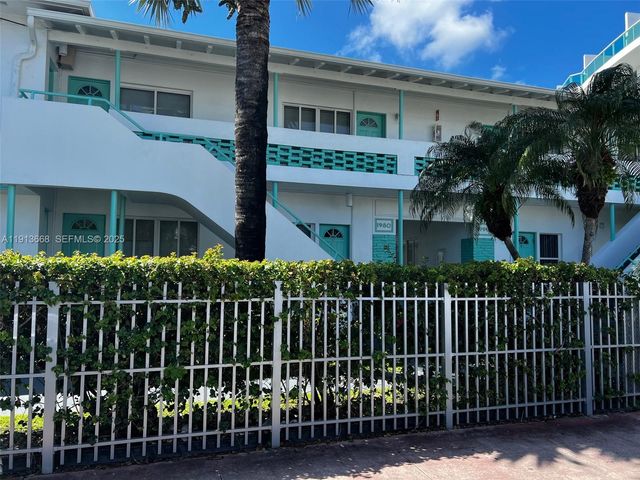 1990 Bay Dr 17, Miami Beach, FL 33141