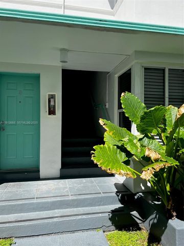 1990 Bay Dr 17, Miami Beach, FL 33141