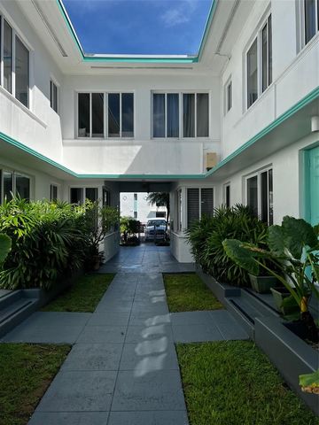 1990 Bay Dr 17, Miami Beach, FL 33141