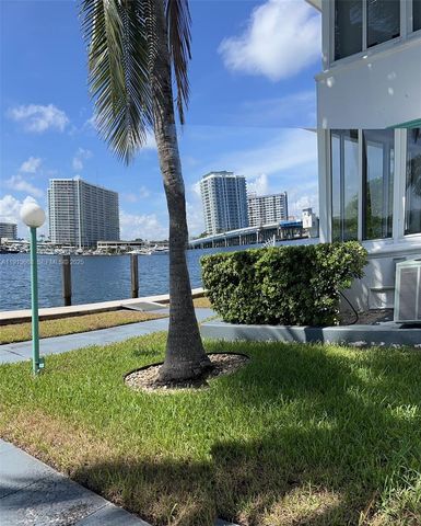 1990 Bay Dr 17, Miami Beach, FL 33141