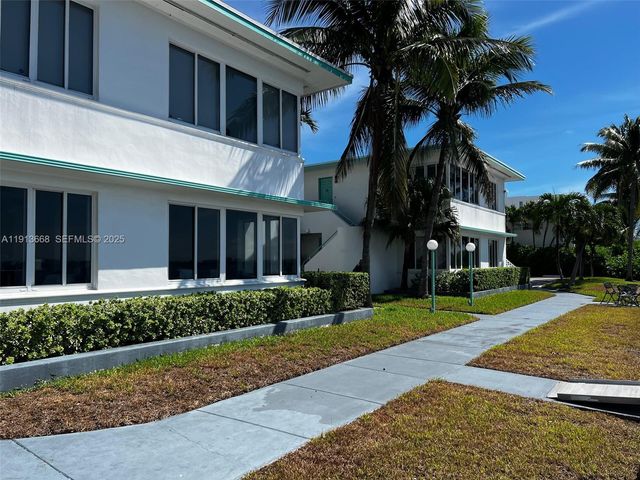 1990 Bay Dr 17, Miami Beach, FL 33141