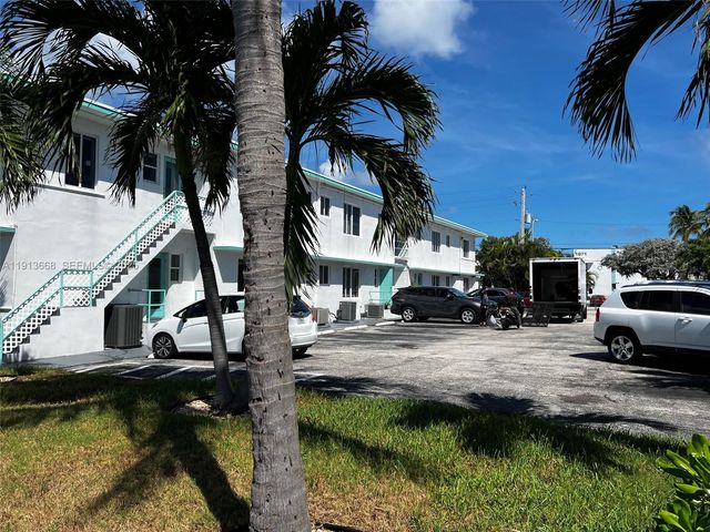 1990 Bay Dr 17, Miami Beach, FL 33141