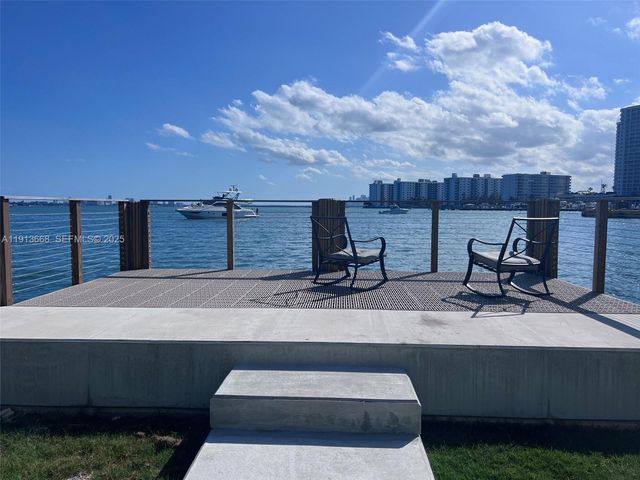 1990 Bay Dr 17, Miami Beach, FL 33141