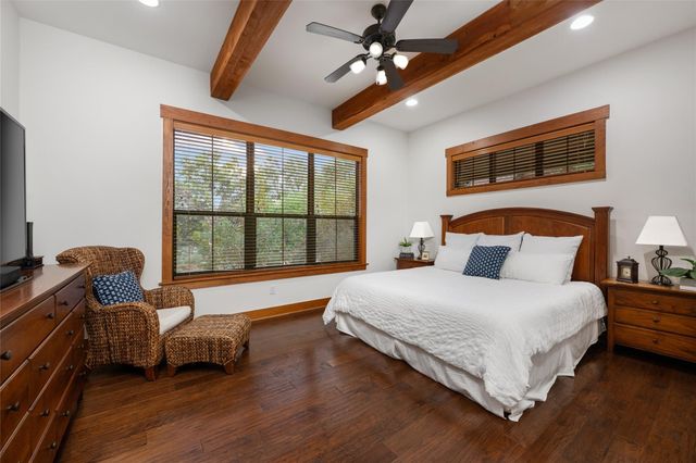 18616 Riverchase DR, Jonestown, TX 78645