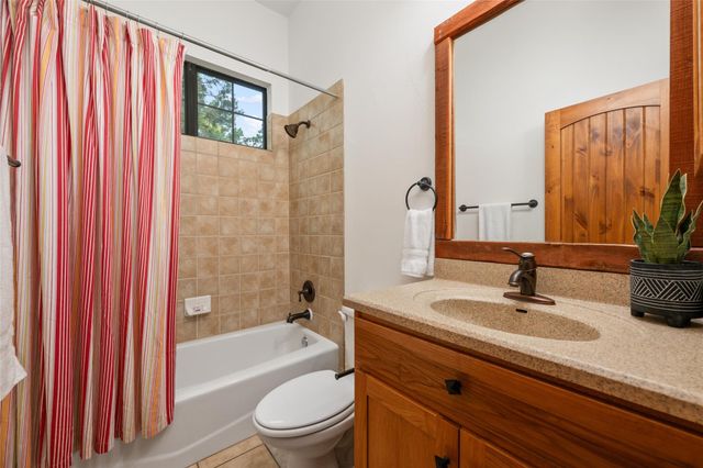 18616 Riverchase DR, Jonestown, TX 78645