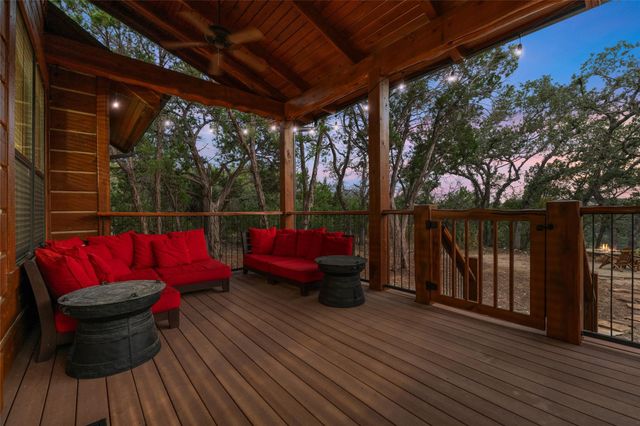18616 Riverchase DR, Jonestown, TX 78645