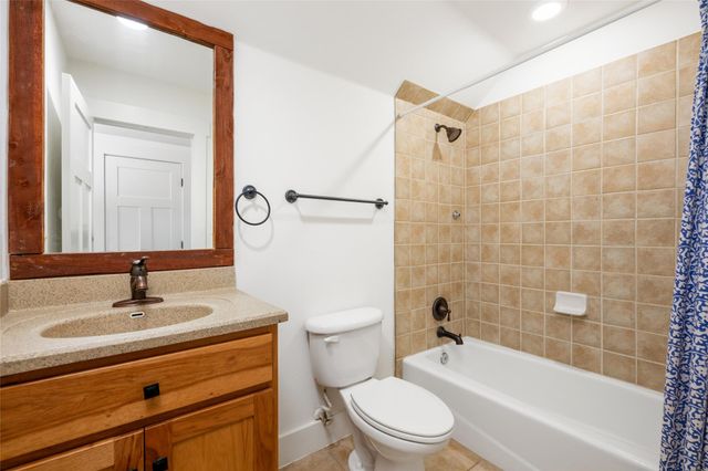 18616 Riverchase DR, Jonestown, TX 78645