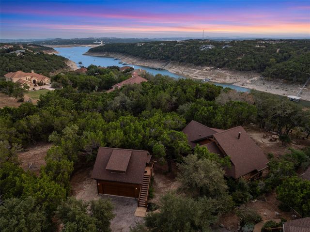 18616 Riverchase DR, Jonestown, TX 78645
