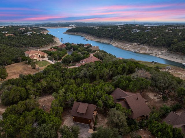 18616 Riverchase DR, Jonestown, TX 78645