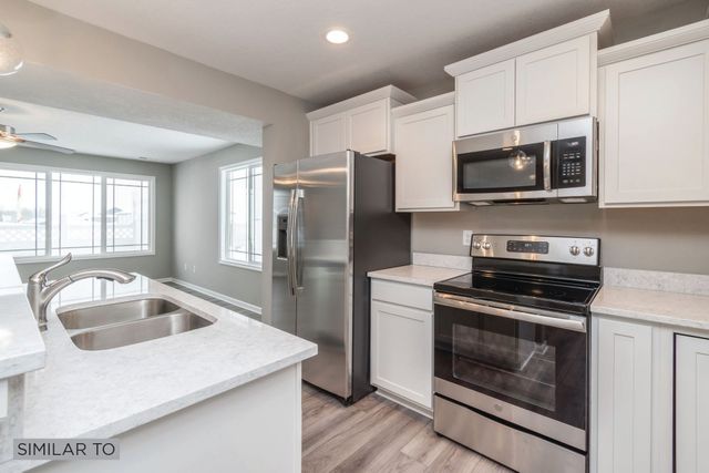 596 NE Hart Lane, Ankeny, IA 50021