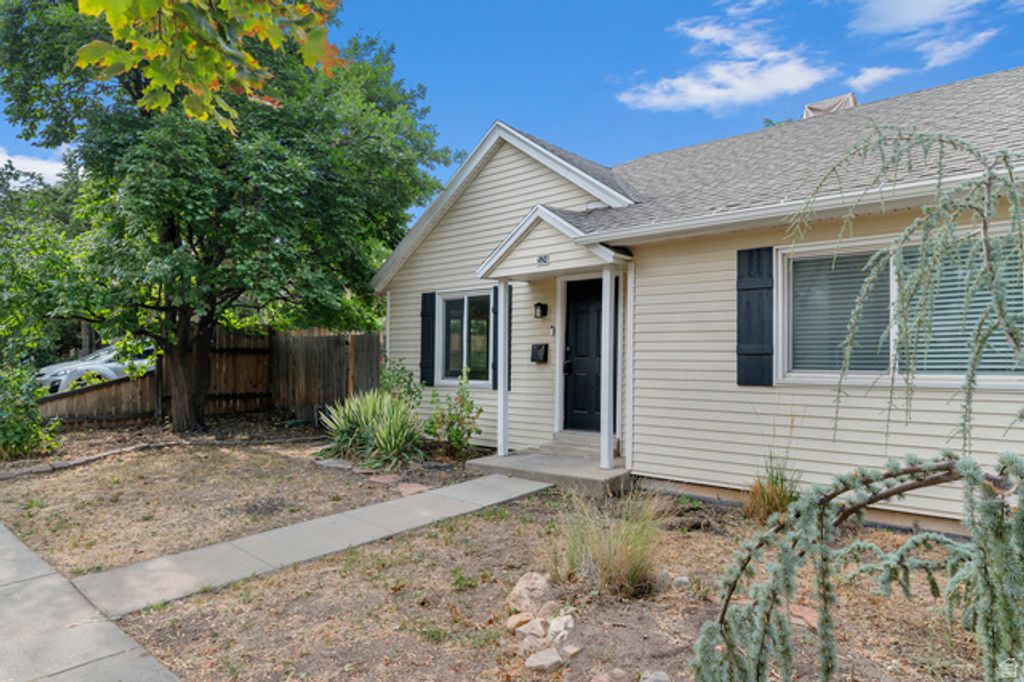 524 E WILSON AVE, Salt Lake City, UT 84105 — photo 2