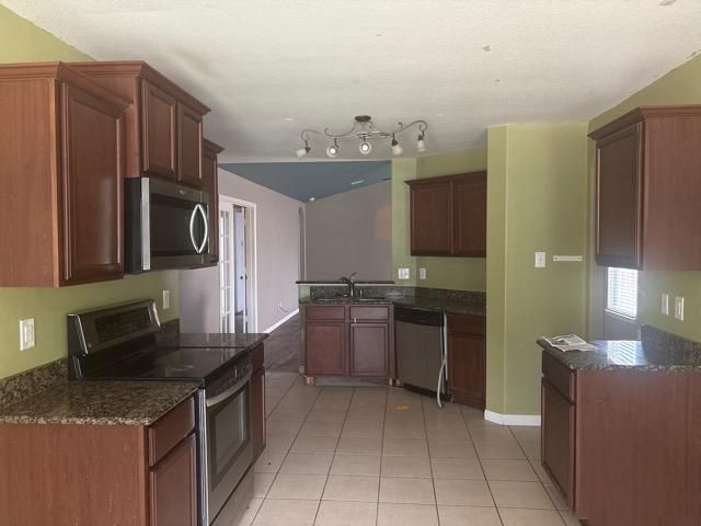 17135 Osprey Landing Drive, Hockley, TX 77447