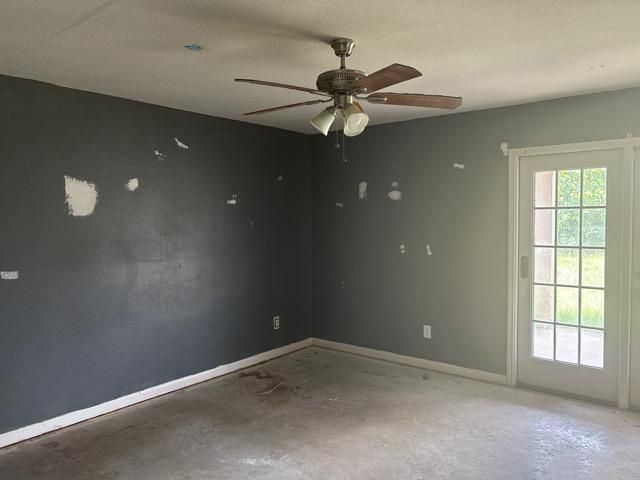 17135 Osprey Landing Drive, Hockley, TX 77447